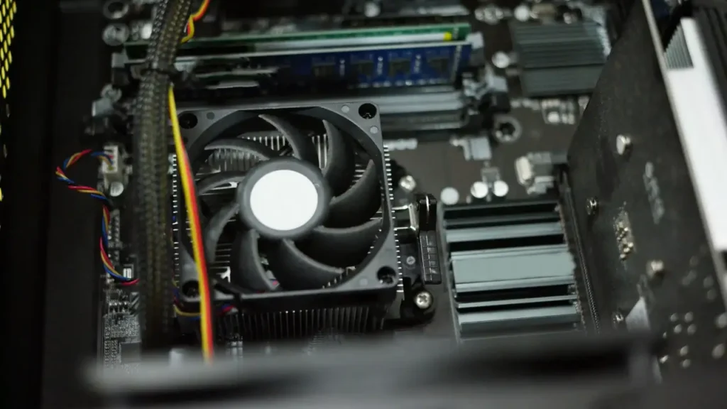 computer-internal-components-cpu-cooler-ram